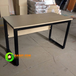 Bàn nhân viên chân sắt thanh lý giá rẻ BNV334